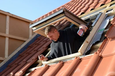 Pose de fenêtres de toit Velux à Coume